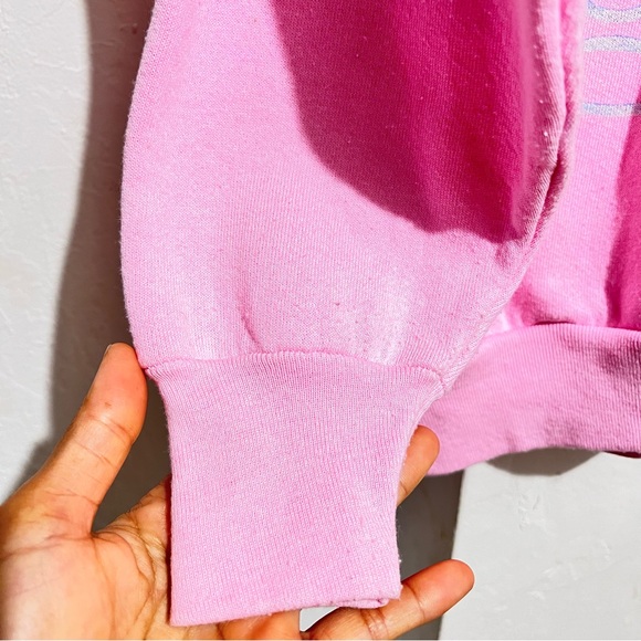 Vintage Fruit of the loom sweatshirt collared pink with dog and cat : Box R: - Picture 2 of 10